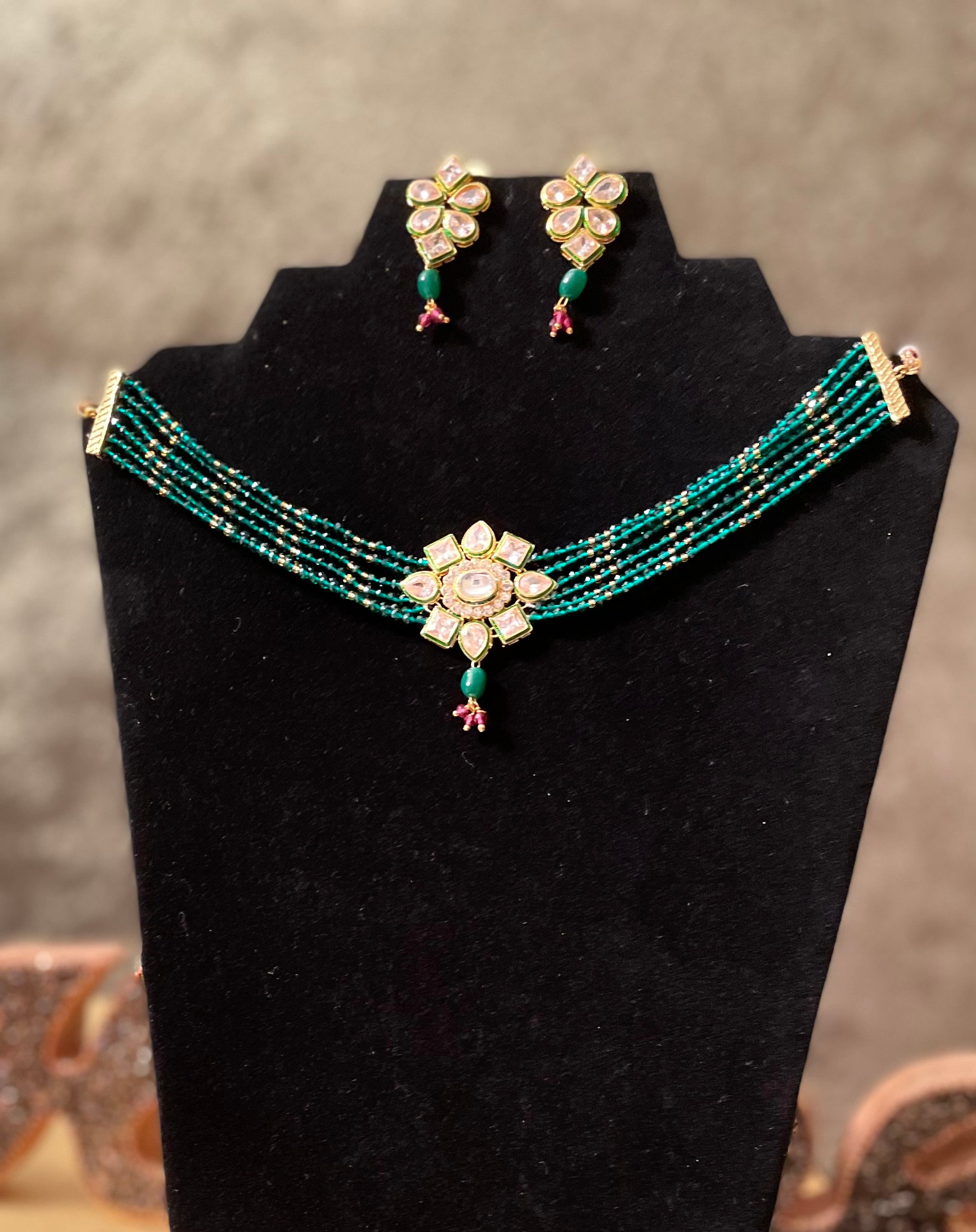 Green Moti Necklace with Earrings