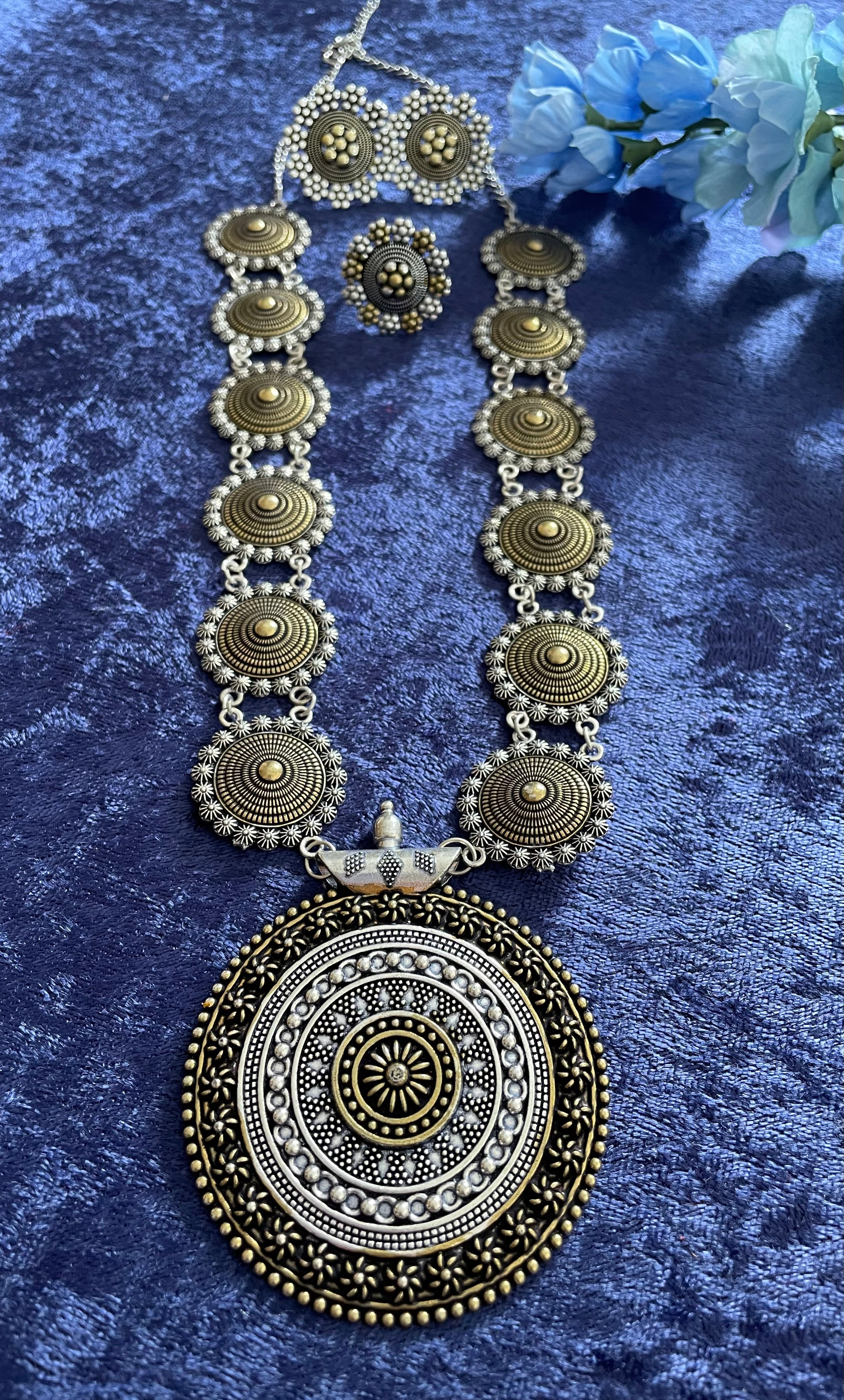 Double Tone Oxidized Necklace With Earrings and Ring