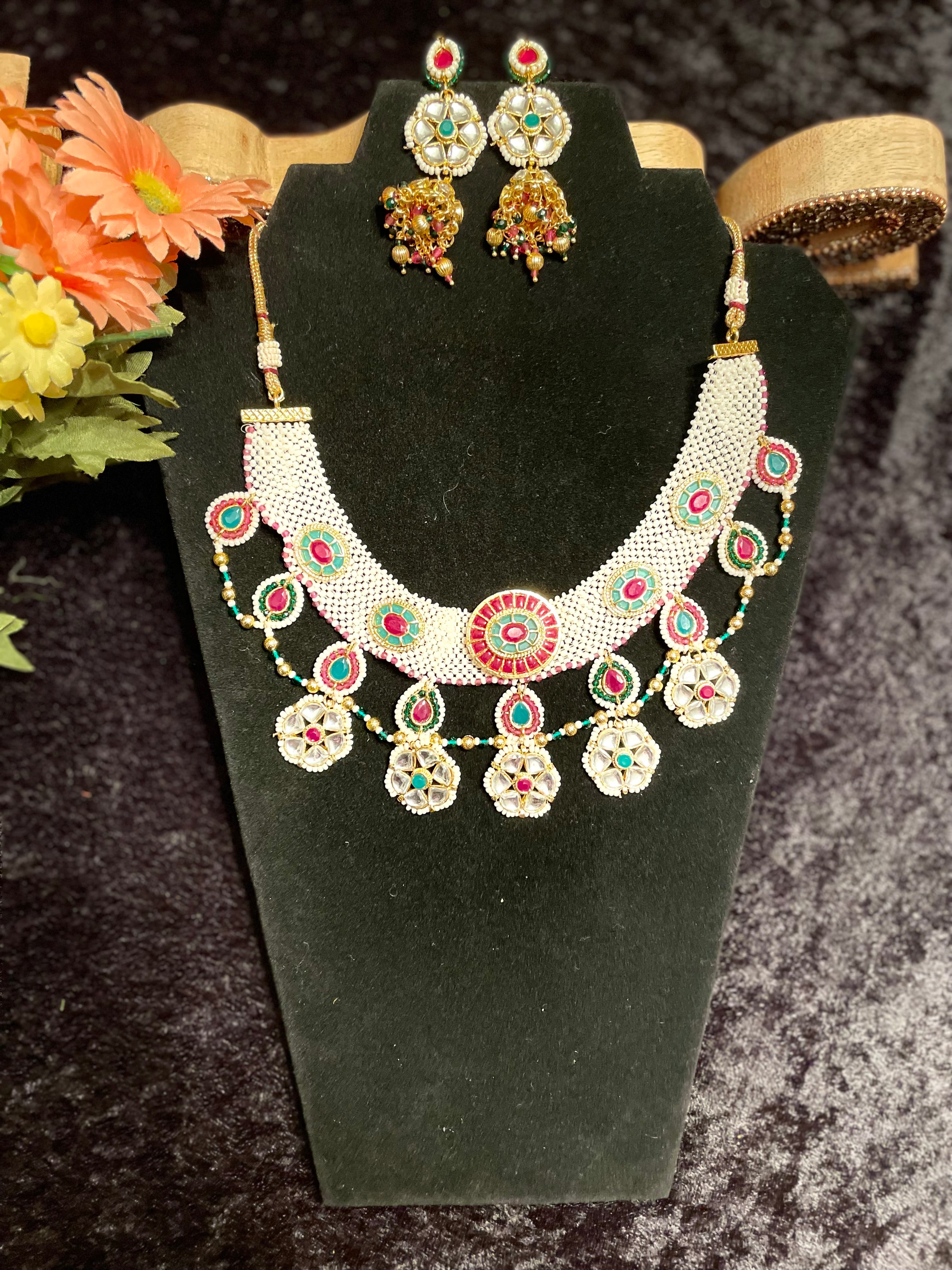 Kundan moti deals necklace